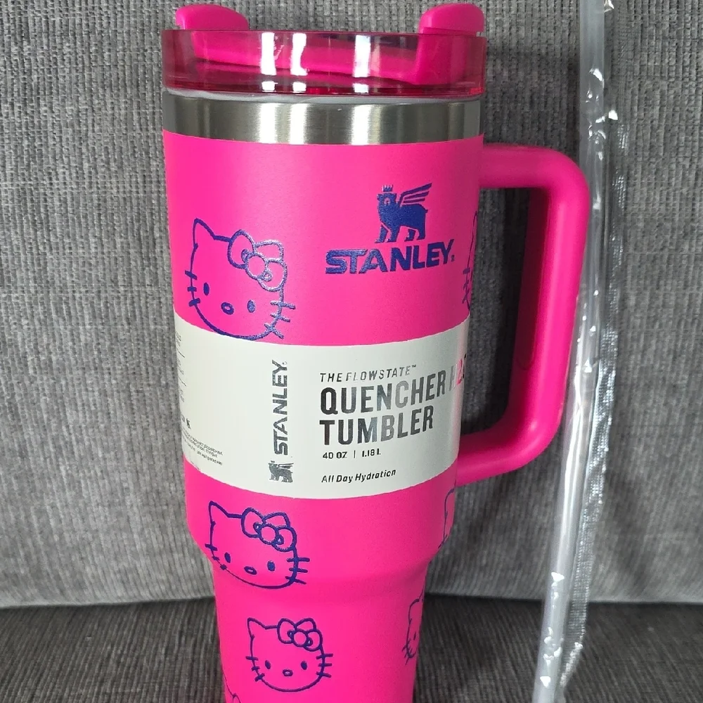 Stanley Hello Kitty Hot Pink Quencher H2.0 Tumbler with Straw, 40oz., New - Picture 3 of 10